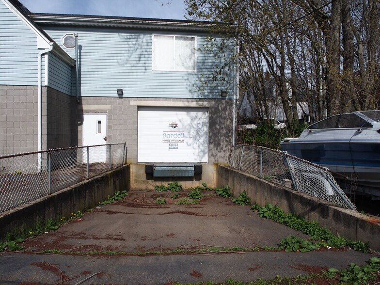 More Photos Of 42 Michael St, East Haven Office For Sale