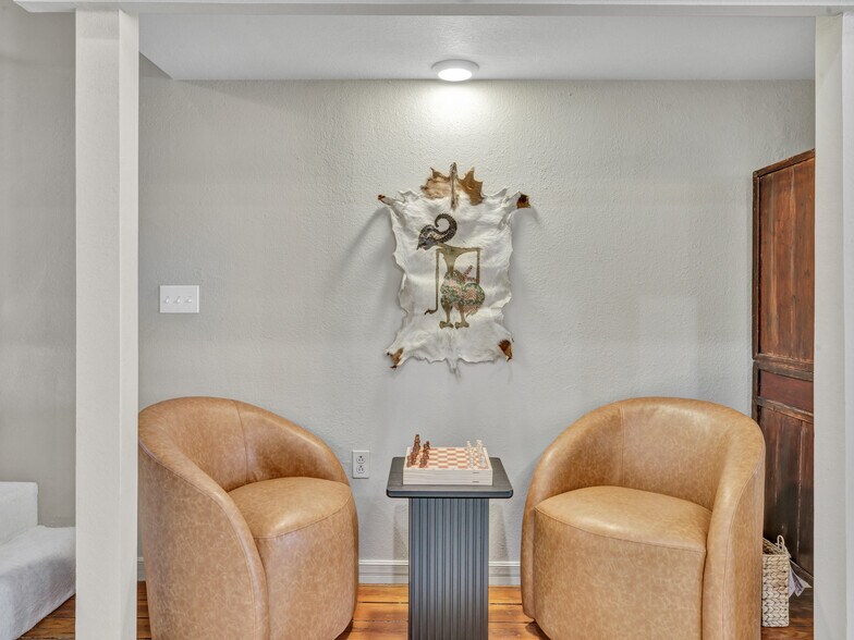 More Photos Of 106 W Main St, Pilot Point Storefront For Sale