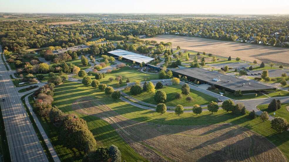 More Photos Of 1 Qbe Way, Sun Prairie Unknown For Lease