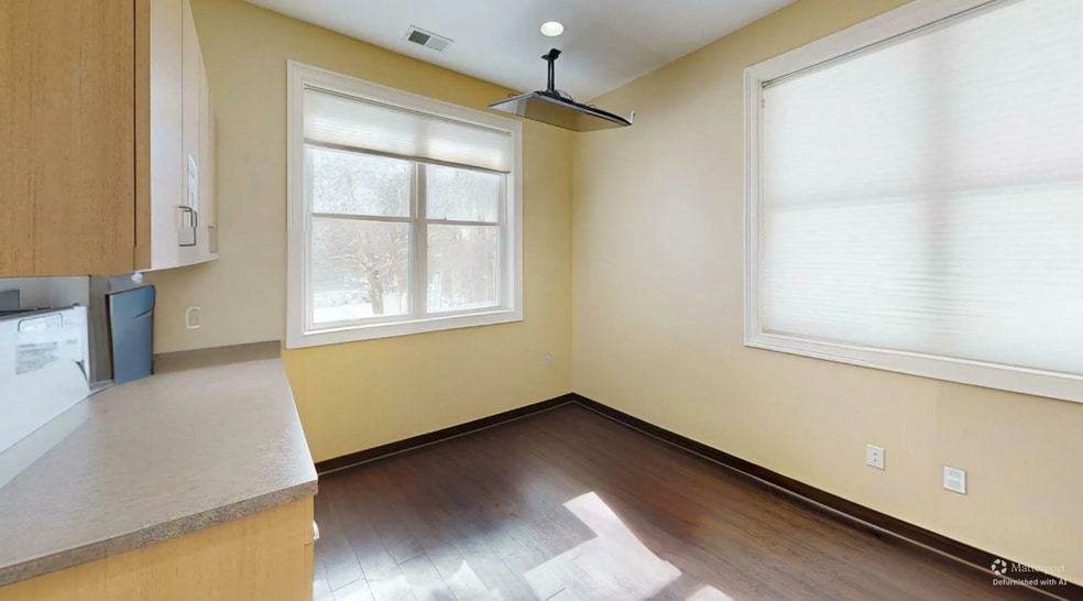 More Photos Of 447 Naubuc Ave, Glastonbury Office For Sale