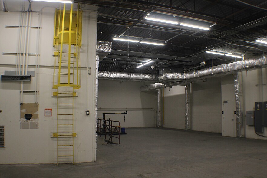 More Photos Of 869 W Florida Ave, Hemet Unknown For Lease