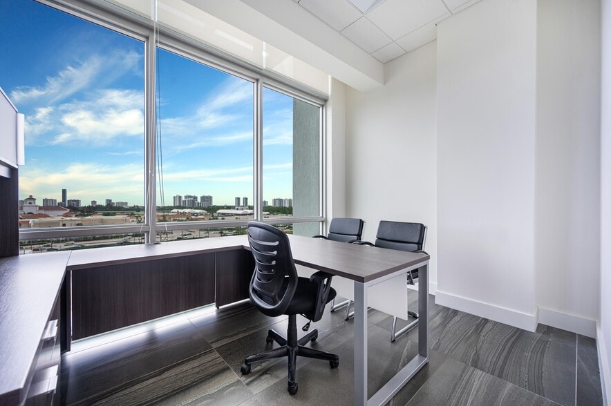 More Photos Of 800 SE 4th Ave, Hallandale Beach Office For Lease