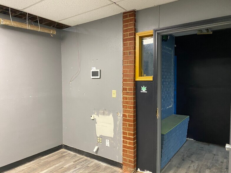 More Photos Of 5900 S Pennsylvania Ave, Oklahoma City Freestanding For Lease