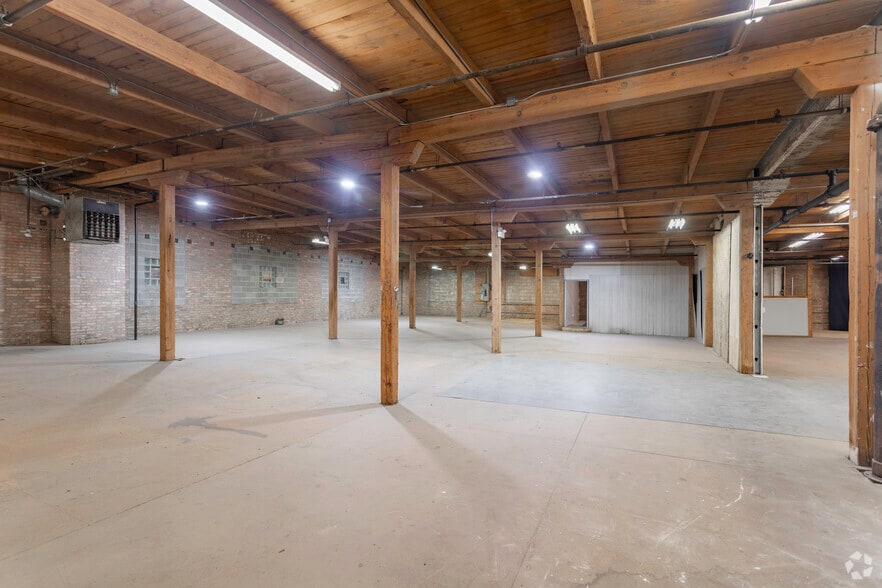 More Photos Of 2415 W 24th Pl, Chicago Warehouse For Sale