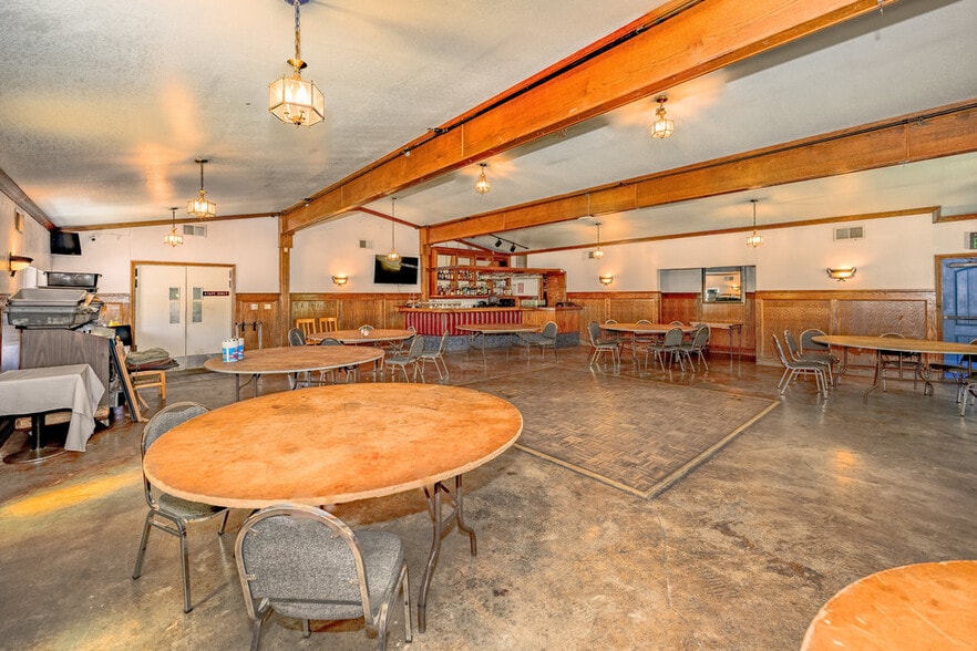 More Photos Of 12625 Sierra Hwy, Santa Clarita Restaurant For Sale