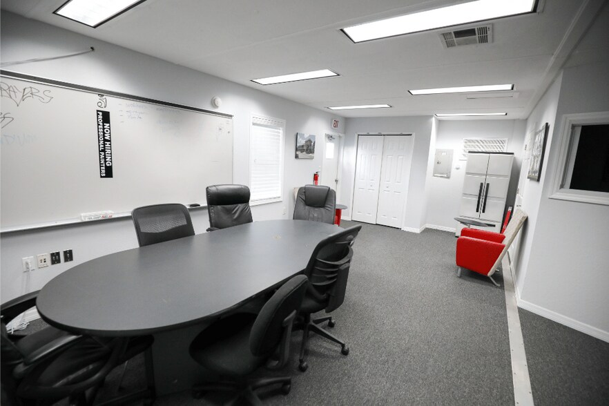 More Photos Of 5305 Garden Ln, Tampa Industrial For Sale