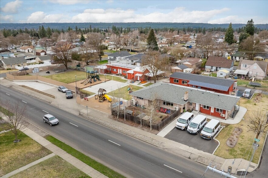 Primary Photo Of 4125 N Maple St, Spokane Schools For Sale