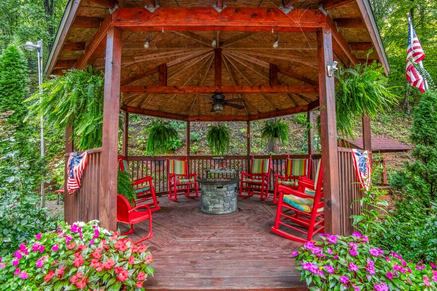 More Photos Of 251 Spring Valley Rd, Pigeon Forge Trailer Camper Park For Sale