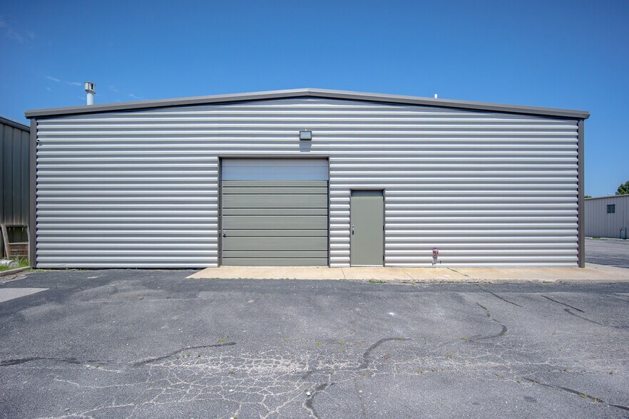 More Photos Of 2845 Broce Dr, Norman Office For Sale