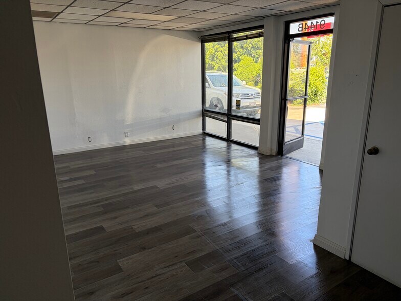 More Photos Of 9144-9146 Telegraph Rd, Downey Office For Lease