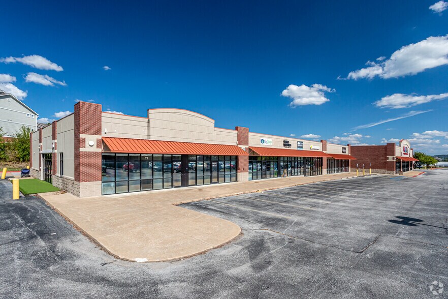 More Photos Of 72 W Joyce Blvd, Fayetteville Storefront For Lease