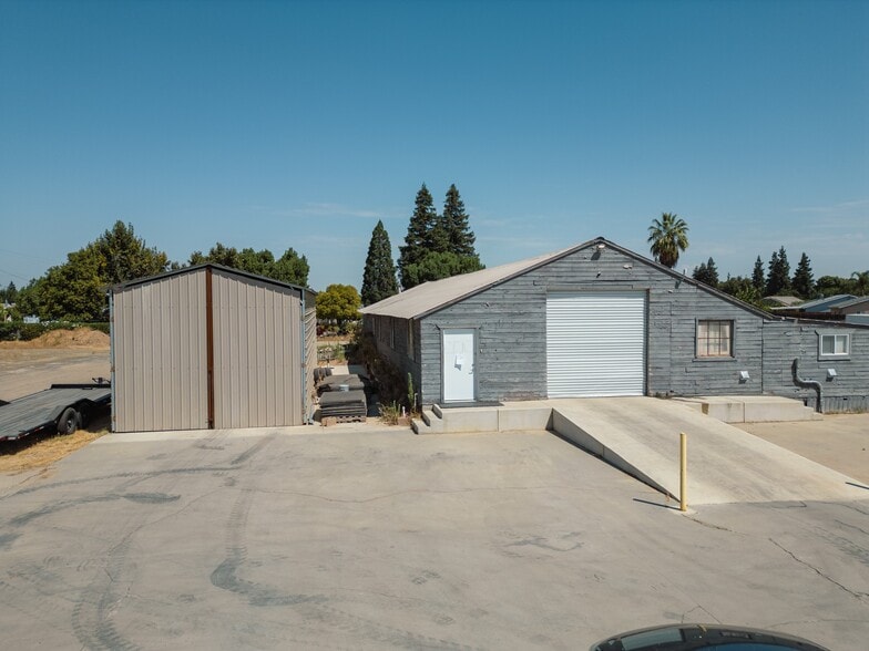 More Photos Of 901 E Broadway Ave, Atwater Specialty For Sale