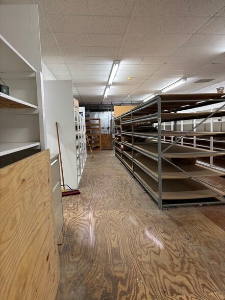 More Photos Of 1304 S Broad St, Monroe Flex For Lease