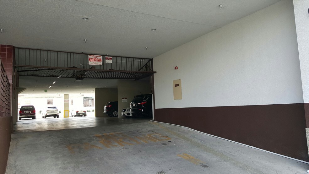 More Photos Of 1016 E Broadway, Glendale Office For Lease