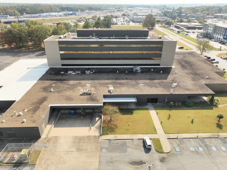 More Photos Of 2402 Wildwood Ave, North Little Rock Office For Sale