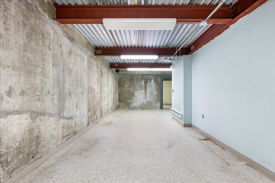 More Photos Of 43 Pennsylvania Ave, Niantic Bank For Lease