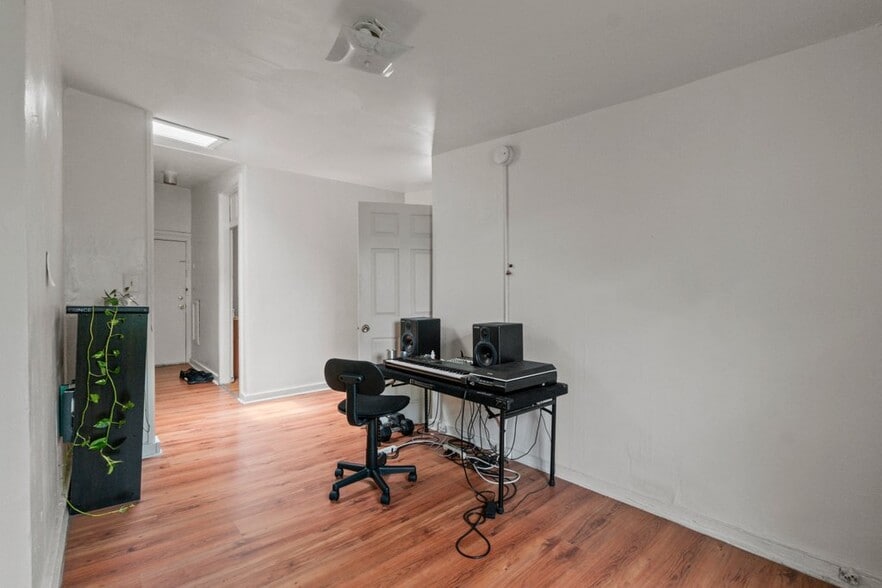 More Photos Of , Baltimore Multifamily For Sale