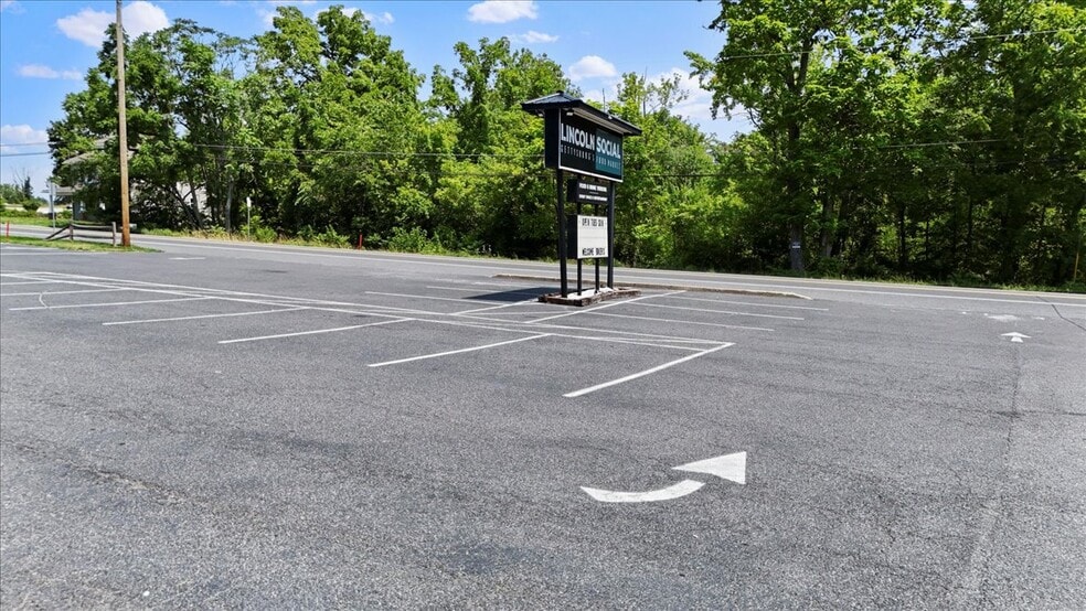 More Photos Of 985 Baltimore Pike, Gettysburg Storefront For Sale