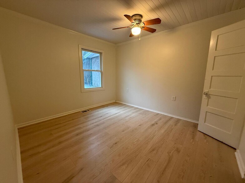 More Photos Of 4104 Old Austell Rd, Powder Springs Office For Lease
