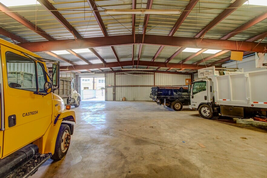 More Photos Of 1116 N Harbor Blvd, Santa Ana Flex For Lease