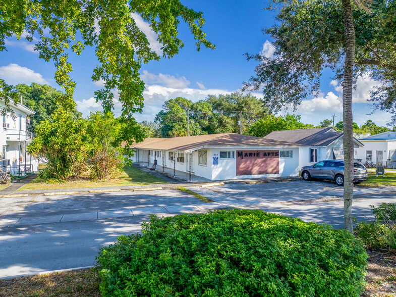 Primary Photo Of 1203 N 17th Ct, Hollywood Apartments For Sale