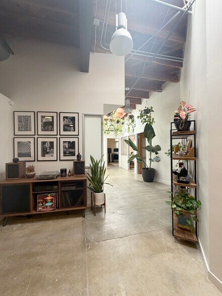 More Photos Of 4223 Glencoe Ave, Marina Del Rey Loft Creative Space For Lease