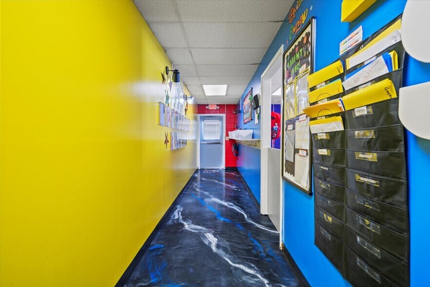 More Photos Of 1718 S Beltline Blvd, Columbia Daycare Center For Sale