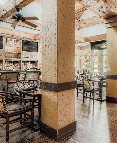 More Photos Of 9999 Westheimer Rd, Houston Hotel For Lease