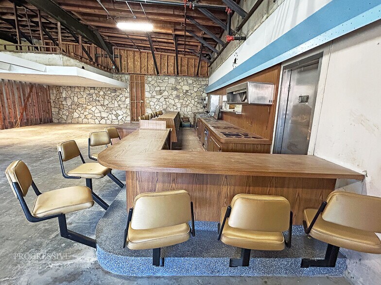 More Photos Of 1060 W San Bernardino Rd, Covina Storefront Retail Office For Sale