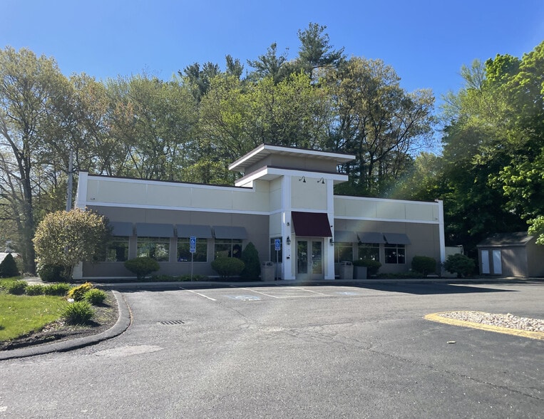 More Photos Of 303 Grove St, Braintree General Retail For Lease