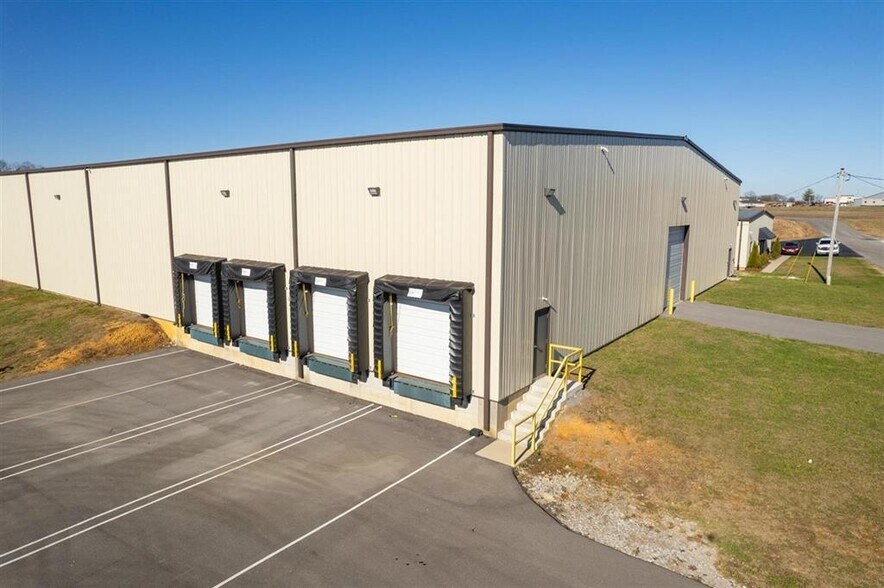 More Photos Of 252 Commerce Dr, Tompkinsville Warehouse For Sale