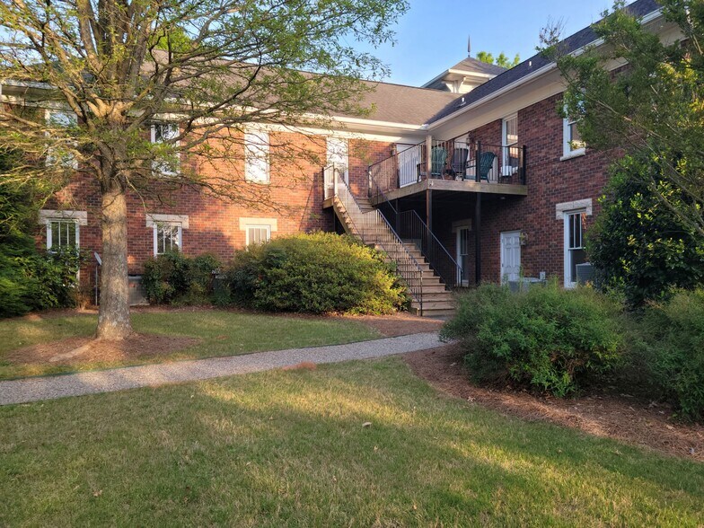 More Photos Of 1022 Twelve Oaks Pl, Watkinsville Loft Creative Space For Lease