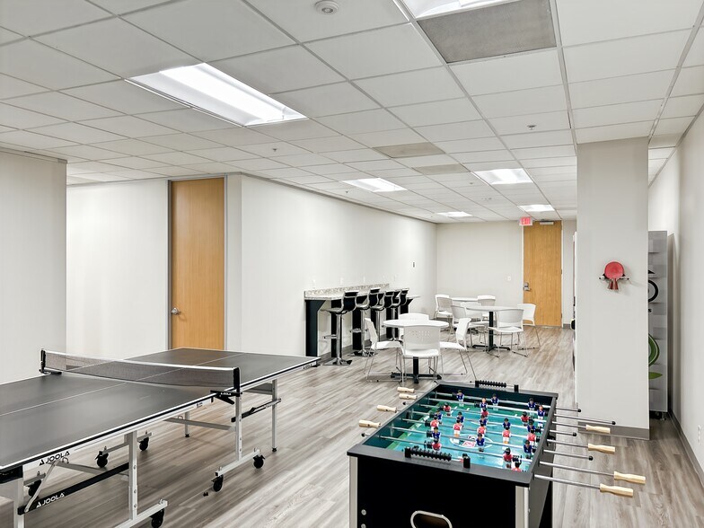 More Photos Of 1400 Broadfield Blvd, Houston Coworking Space