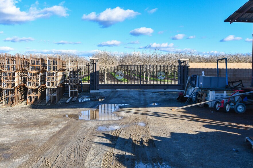 More Photos Of 11675 Avenue 24, Delano Land For Sale