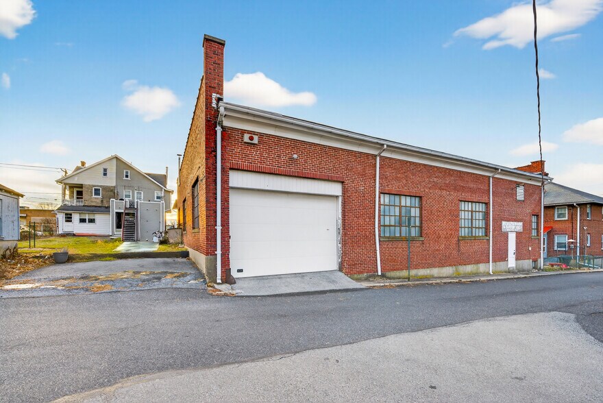 Primary Photo Of 28 S Moyer St, Emmaus Warehouse For Sale