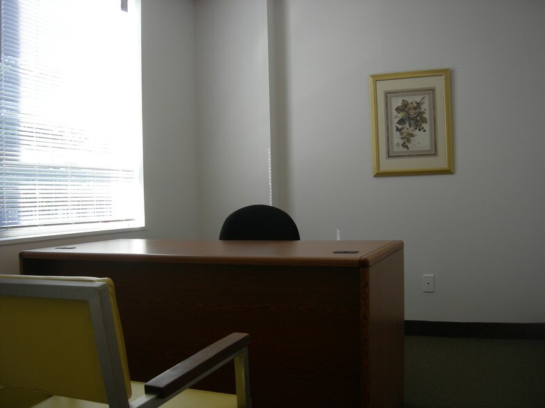 More Photos Of 9679-9709 Brookpark Rd, Parma Office For Lease