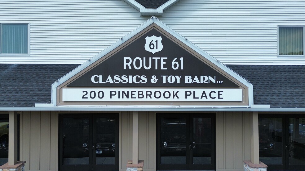 More Photos Of 200 Pine Brook Pl, Orwigsburg Office For Sale