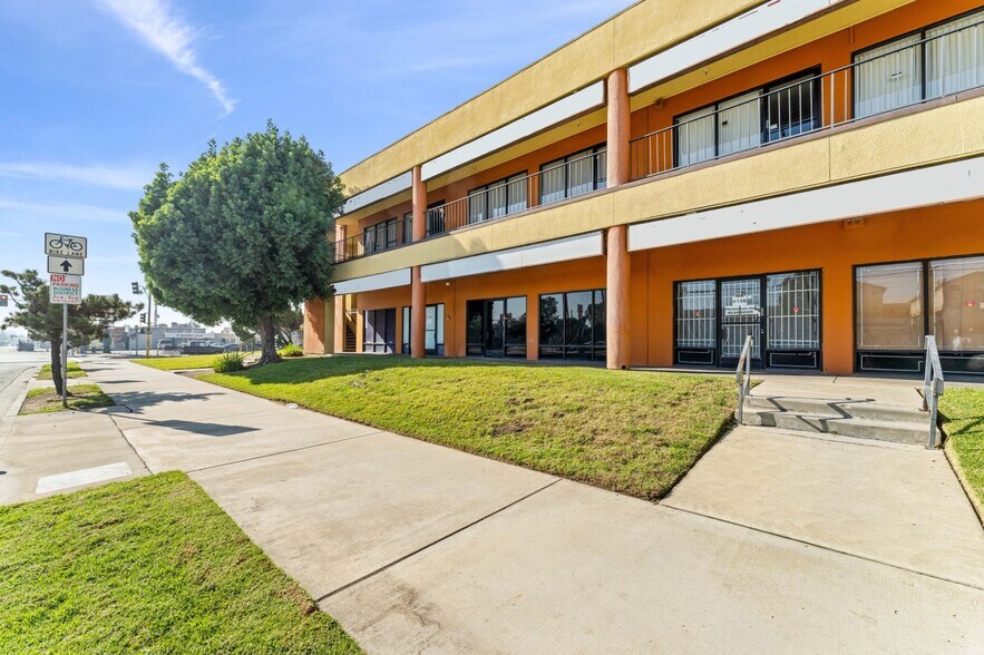 More Photos Of 1455 Monterey Pass Rd, Monterey Park Office Residential For Lease