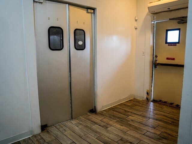 More Photos Of 36 W Pine Ave, Eastpoint Restaurant For Sale