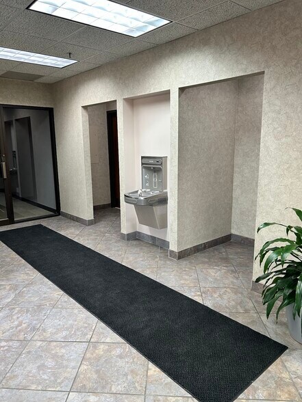 More Photos Of 601-611 N Barker Rd, Brookfield Office For Lease