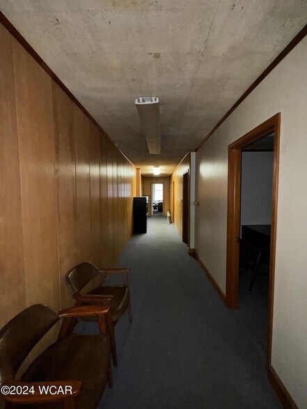 More Photos Of 28 N Main St, Kenton Office For Lease