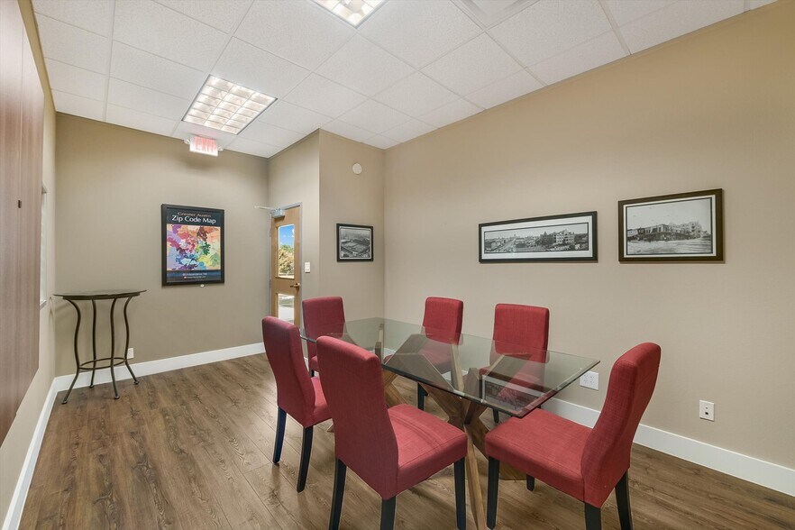 More Photos Of 1107 Ranch Road 620 S, Lakeway Office For Lease