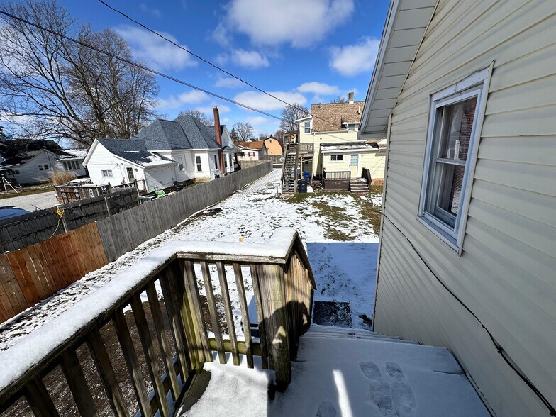 More Photos Of 1831 N C St, Elwood Apartments For Sale