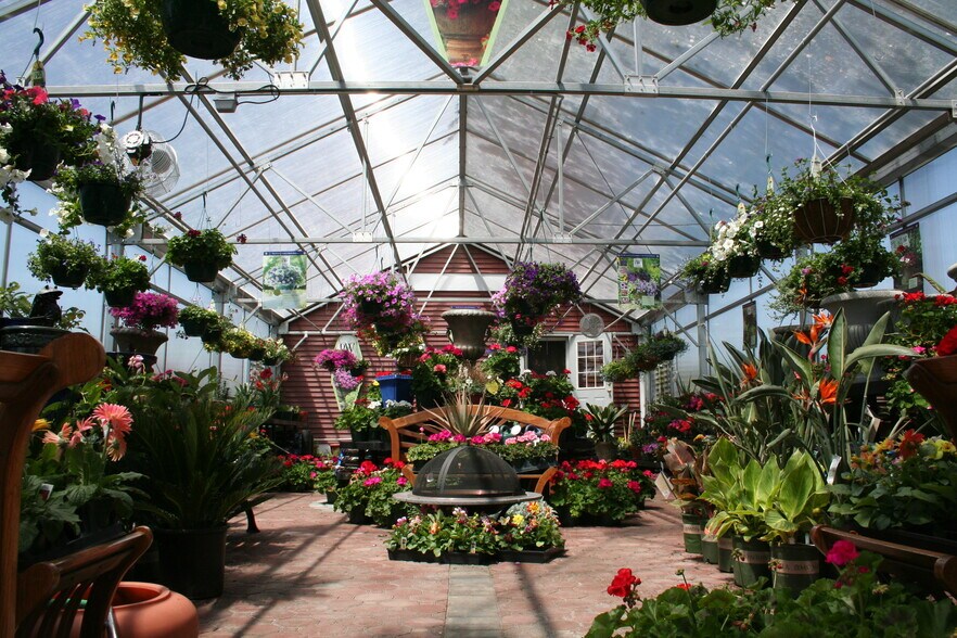 More Photos Of 434 Oakshade Rd, Shamong Garden Center For Sale