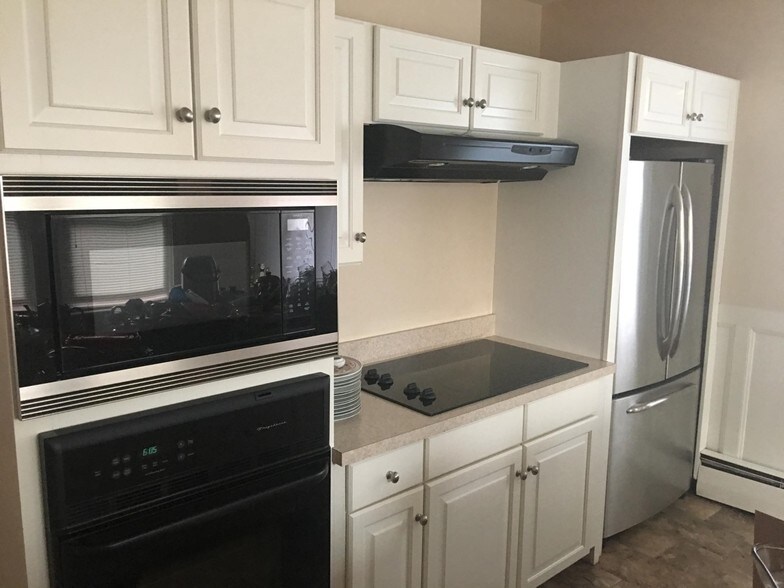 More Photos Of 380 Taunton Ave, East Providence Restaurant For Sale