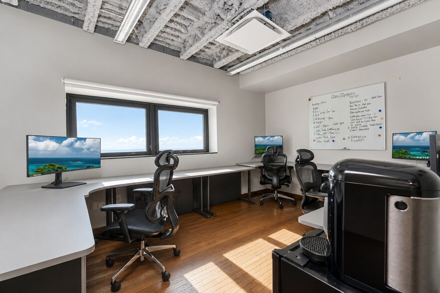 More Photos Of 2842 Richmond Ter, Staten Island Office For Sale