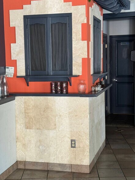 More Photos Of 521 Catharine St, Philadelphia Restaurant For Lease