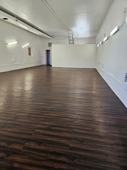 More Photos Of 204-274 E Bridge St, Brighton Storefront Retail Office For Lease