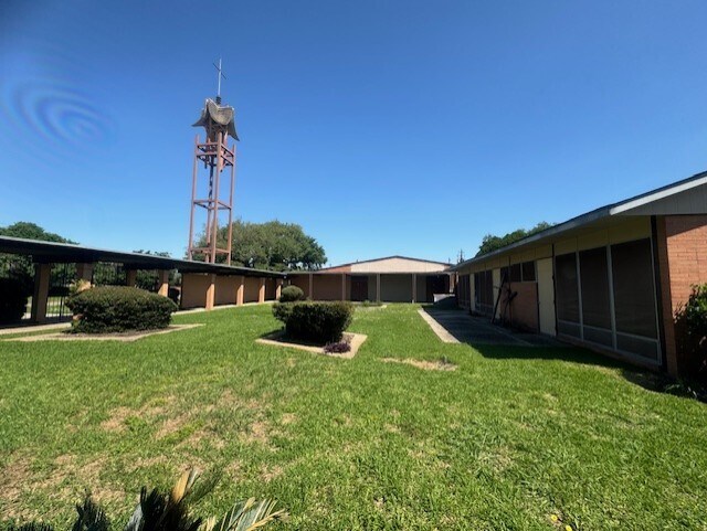 More Photos Of 8635 Glen Valley Dr, Houston Religious Facility For Sale