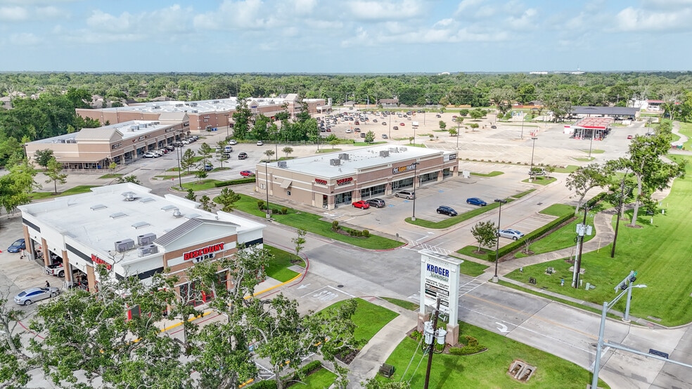 More Photos Of Oyster Creek& N Dixie Dr, Lake Jackson Unknown For Lease